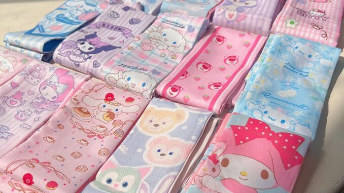 Ulo Sanrio ที่คาดผม ผ้าพันคอ ลายการ์ตูน Hello Kitty Cinnamoroll Kuromi น่ารัก สไตล์เกาหลี สร้างสรรค์ เหมาะกับฤดูร้อน สําหรับผู้หญิง TH Ulo Sanrio ที่คาดผม ผ้าพันคอ ลายการ์ตูน Hello Kitty Cinnamoroll Kuromi น่ารัก สไตล์เกาหลี สร้างสรรค์ เหมาะกับฤดูร้อน สําหรับผู้หญิง TH
