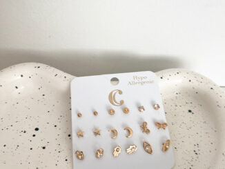 **พร้อมส่งจากร้านในไทย** C hypo Allergenic เซตสีทองแบบติดหูน่ารักๆ มินิมอล 9 คู่สุดคุ้ม  Price : 50 Baht / piece