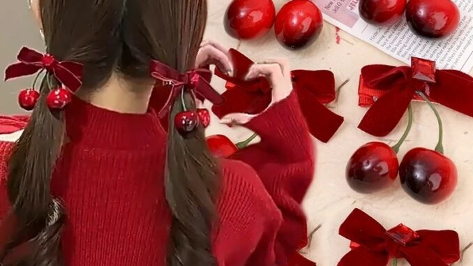 กิ๊บติดผม กํามะหยี่ สีแดง เชอร์รี่ - สําหรับเด็กผู้หญิง กิ๊บติดผม กํามะหยี่ สีแดง เชอร์รี่ - สําหรับเด็กผู้หญิง