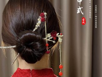 สีแดง ใหม่ สไตล์จีน กิ๊บผู้หญิง ระดับไฮเอนด์ สไตล์โบราณ พู่ ปิ่นปักผม Hanfu กิ๊บปีใหม่ เครื่องประดับผม