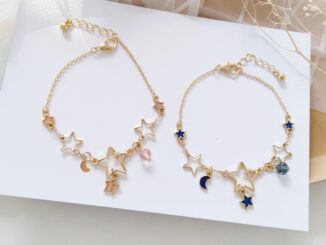 [ข้อเสนอพิเศษ] เครื่องประดับ รูปท้องฟ้ากลางคืน | สร้อยข้อมือ จี้ดาว ดวงจันทร์ | สร้อยข้อมือ สําหรับผู้หญิง | อุปกรณ์เสริมสแตนเลส | ของขวัญ ขายส่ง | ของขวัญวันเกิด ขายส่ง