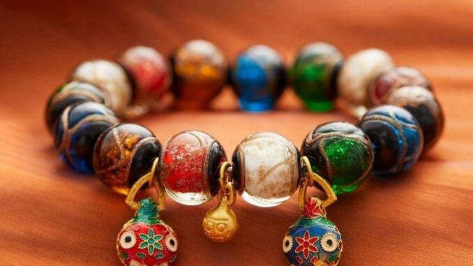 สร้อยข้อมือ จี้รูปนกนางแอ่น ประดับแก้ว สีเทา สไตล์ปักกิ่ง สําหรับผู้ชาย และผู้หญิง