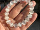 SLN-10 สร้อยข้อมือเซเลไนท์ 10 มิล ตาแมวแท้ ตาแมวธรรมชาติ ประกายตาสวย หินแท้ ธรรมชาติ100% กำไลหินมงคล