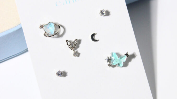 earika.earrings - shiny celeste nebula planet  เซ็ตต่างหูธีมผีเสื้อสีฟ้า ก้านเงินแท้ เหมาะสำหรับคนแพ้ง่าย
