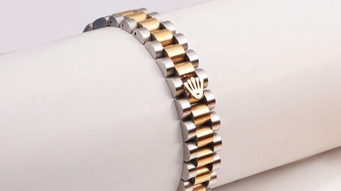 [highbuying] แฟชั่น สวยหรู มงกุฎ สร้อยข้อมือ สเตนเลส นาฬิกา โซ่ กําไลข้อมือ สําหรับผู้ชาย ผู้หญิง คู่รัก เครื่องประดับ ของขวัญ ใหม่ พร้อมส่ง