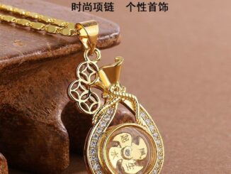 Lovito สร้อยคอผู้หญิง โลหะ 18K จี้แต่งลาย พลอยเทียม สีเรียบ สไตล์ลำลอง LCS06381