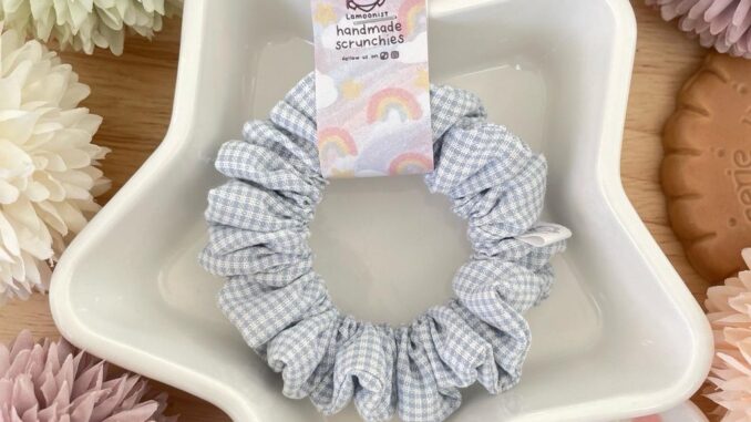 Scrunchie • Petite • Gingham (pale blue)