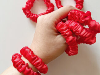 Sale‼️ ลดราคา scrunchy! ยางมัดผมขนาดเล็ก สีแดง ❤️ เป็นงานลดราคาแต่คุณคุ้มค่าแน่นอน