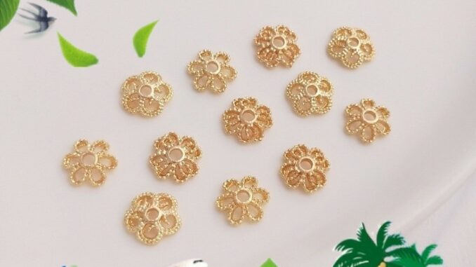 ❤️เครื่องประดับ DIY❤️ลูกปัดชุบทอง 14K รูปใบโคลเวอร์สี่แฉก ดอกพลัม ขนาดเล็ก อุปกรณ์เสริม สําหรับทําเครื่องประดับสร้อยข้อมือ DIY [กําไลข้อมือ/สร้อยคอ/สร้อยข้อมือ/ต่างหูห่วง]