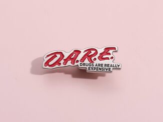Dare เข็มกลัด รูปยาเสพติดตลก ราคาถูก สําหรับเป็นของขวัญ