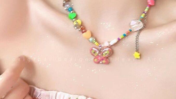 Wlmz- สร้อยคอโชคเกอร์ ประดับลูกปัด จี้รูปผีเสื้อ เครื่องประดับ สําหรับผู้หญิง