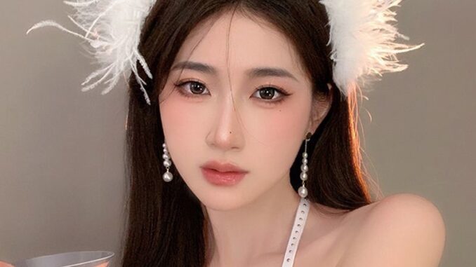 Vansuper กิ๊บติดผม ผ้าโพกศีรษะ ประดับขนนก สีขาว เครื่องประดับ สําหรับงานแต่งงาน รูปภาพ บุคลิกภาพ