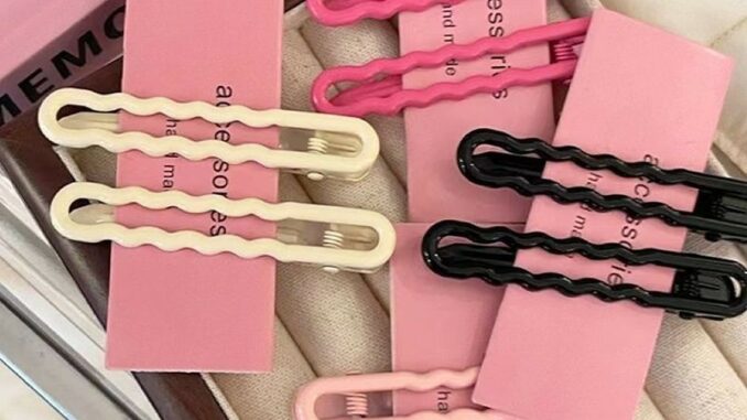 XINYIA กิ๊บติดผมโลหะ สีแคนดี้ น่ารัก หน้าม้า ด้านข้างหยัก สีแคนดี้ เครื่องประดับผม สไตล์เกาหลี สําหรับผู้หญิง