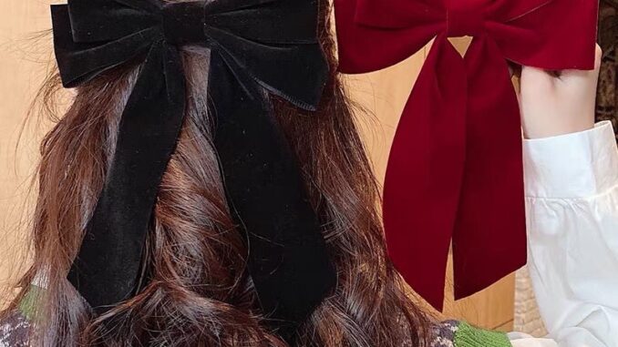 กิ๊บติดผม ผ้ากํามะหยี่ ประดับโบว์ สีแดง แฟชั่นฤดูใบไม้ร่วง และฤดูหนาว สไตล์ฝรั่งเศสเรโทร 2024 กิ๊บติดผม ผ้ากํามะหยี่ ประดับโบว์ สีแดง แฟชั่นฤดูใบไม้ร่วง และฤดูหนาว สไตล์ฝรั่งเศสเรโทร 2024