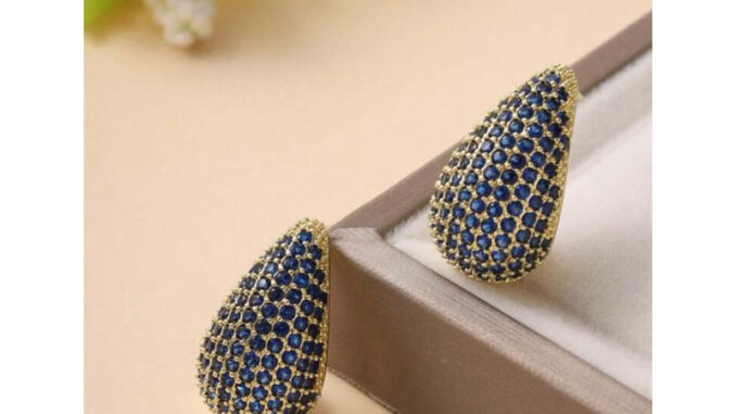 1pair Water Drop Shaped Cubic Zirconia Stud Earrings
