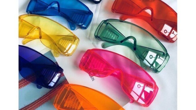 แว่นตาสงกรานต์ แว่นตากันน้ำ เกรดพรีเมี่ยม สีสันสดใส พร้อมส่ง