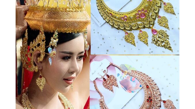 Vintage jewelry ชุดไทยชุดแต่งงานแบบดั้งเดิมต่างหูคลิปสร้อยคอเพชรเงินผงทองThai necklace ศิลปะ วาดเขียน Vintage jewelry ชุดไทยชุดแต่งงานแบบดั้งเดิมต่างหูคลิปสร้อยคอเพชรเงินผงทองThai necklace ศิลปะ วาดเขียน