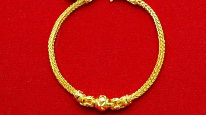 RarinGold-รุ่น-B0367-สร้อยข้อมือทอง-ลายสี่เสาคั่นโอ่ง-ขนาด-2-สลึง