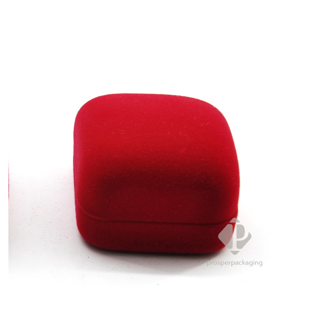 (12ใบ)กล่องกำหมะหยี่ ใส่ต่างหู แบบแป้นทรงตัวT ขนาดกล่อง5.3x5.8x3.4cm(code 26T:จำนวน 1 โหล)