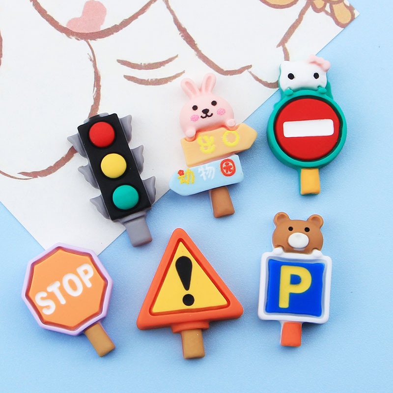 [4 @] For Jibbitz Crocs แผ่นสติกเกอร์เรซิ่น รูปคําสั่งจราจร โฮมเมด สําหรับติดตกแต่งตู้เย็น diy XDD