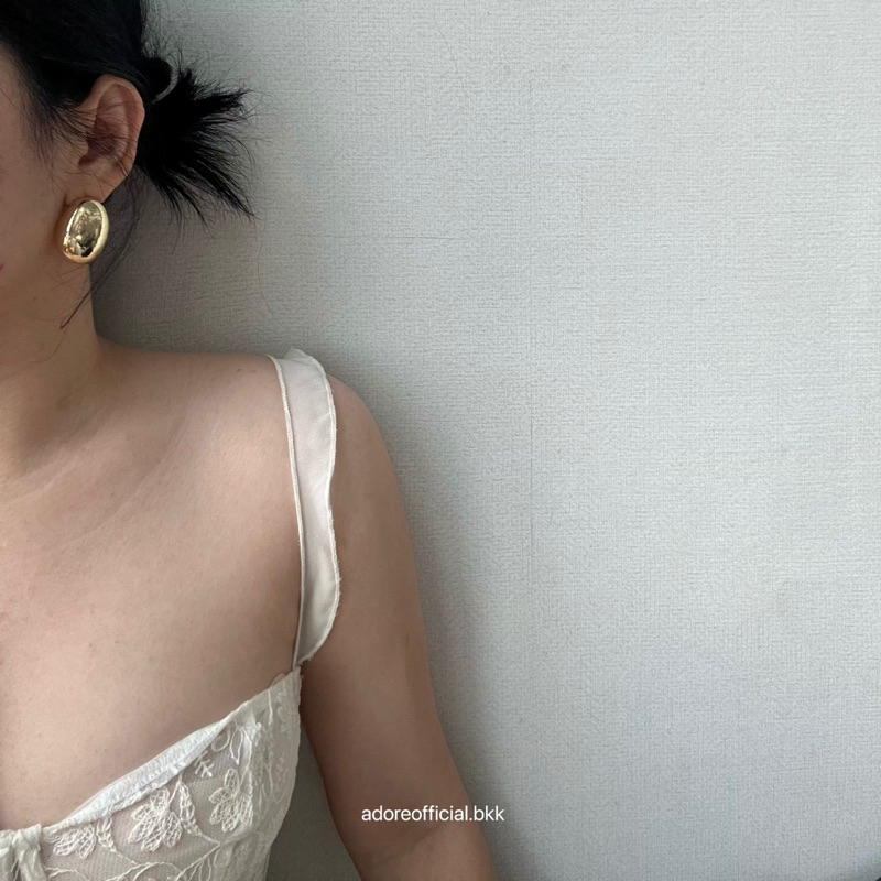 Adore- Egg earring ✨