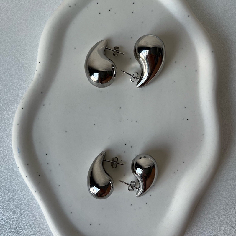 Adore- Water drop earring