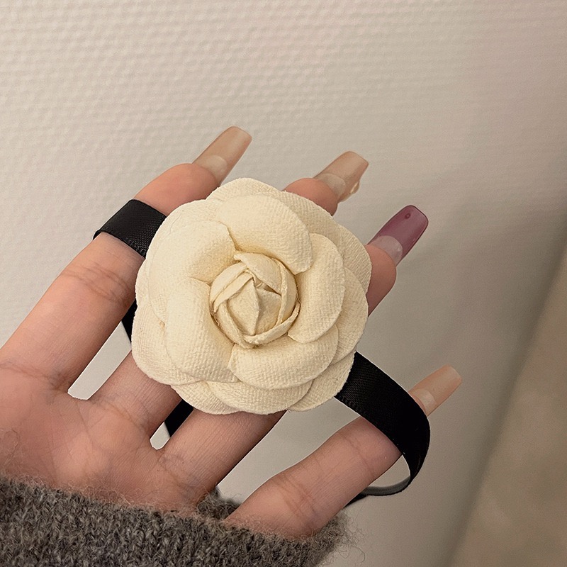 Camellia โช้คเกอร์ ประดับโบว์ ลายดอกไม้ สีขาว เครื่องประดับแฟชั่น