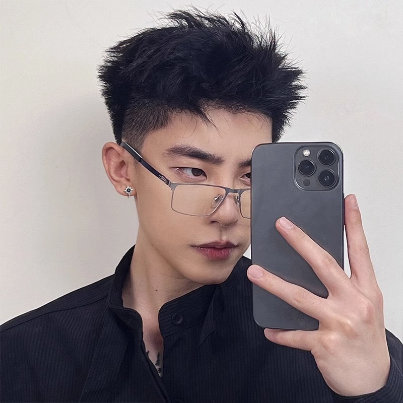 Jojo COCO บุคลิกภาพฮิปฮอป แปดแฉก ดาว สีดํา เพทาย แม่เหล็ก ต่างหู สําหรับผู้ชาย และผู้หญิง