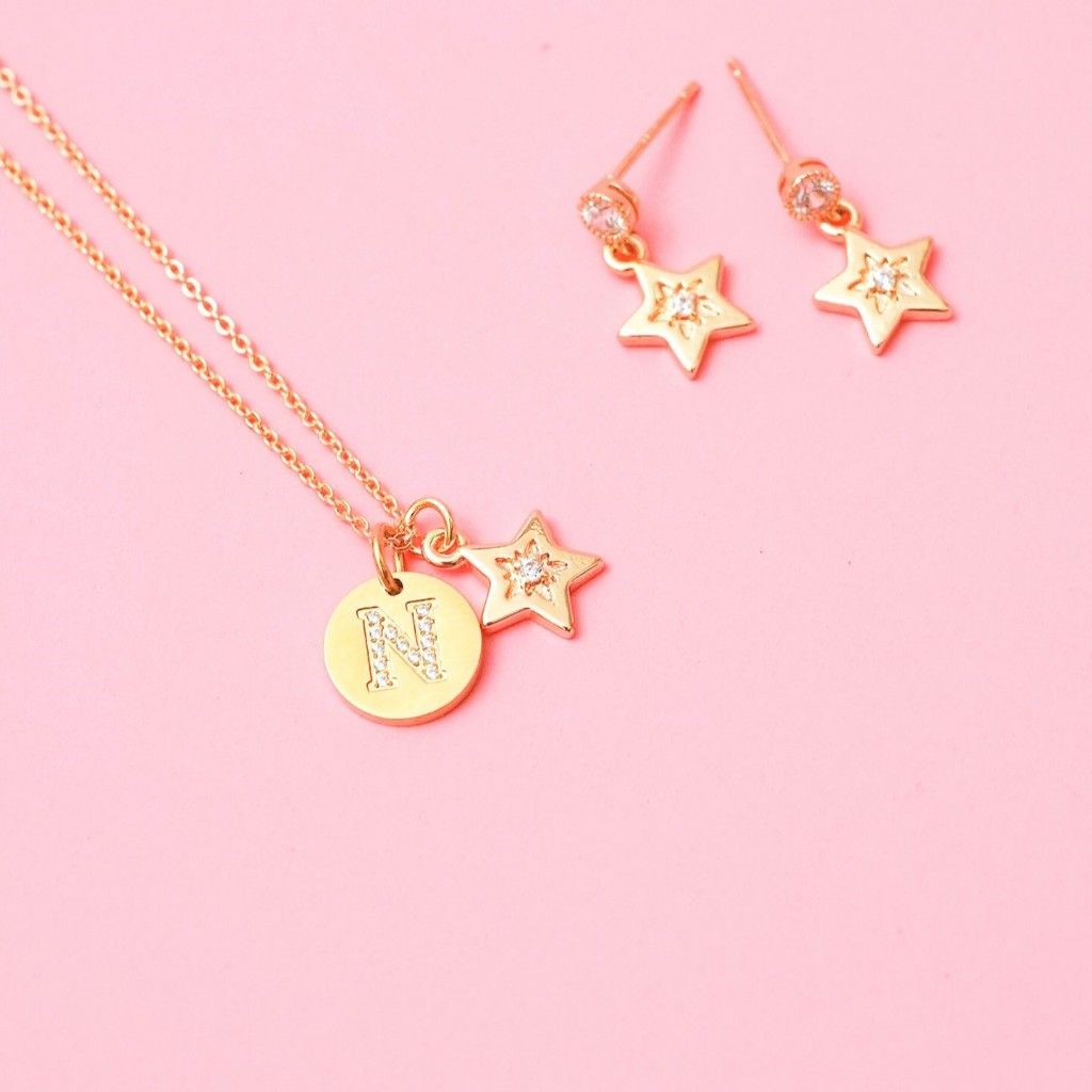 LELISA - Sparkle Earring - ต่างหูดาวและดาวแปดแฉก - แพ้ง่ายใส่ได้ ไม่ลอก ไม่ดำ