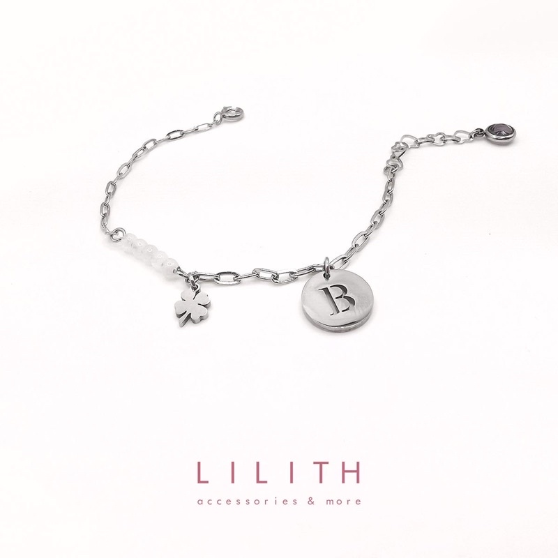 Lilith - Lucky personalized bracelet สร้อยข้อมือ หินนำโชค moonstone