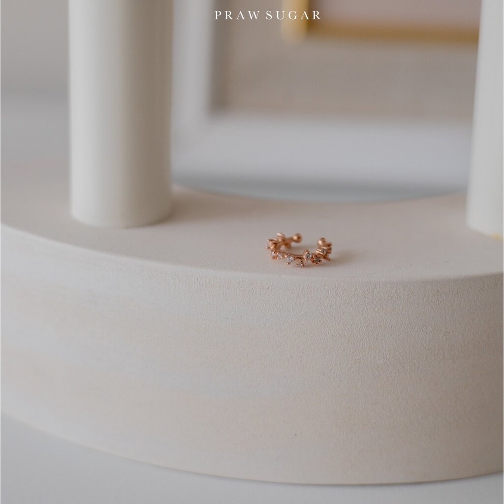 Little Glittering Earcuff - ต่างหูแบบเกี่ยวกลิตเตอร์ (มี 2 สี)