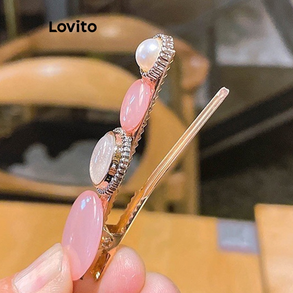 Lovito กิ๊บติดผมผู้หญิง แต่งพลอยเทียม ไข่มุก สไตล์ลำลอง LFA04145 (หลากสี)