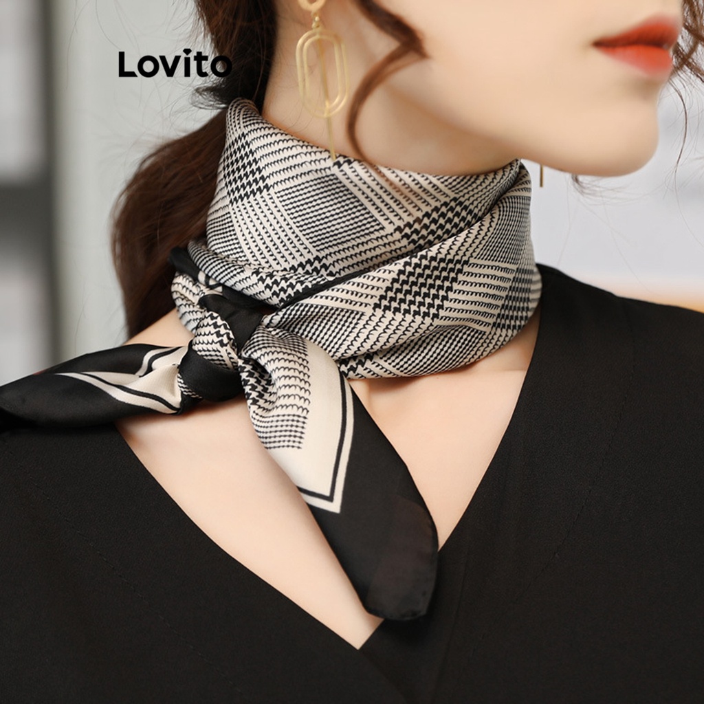 Lovito ผ้าพันคอลําลอง ลายจุด ทรงกลม สําหรับผู้หญิง LFA06076 (สีดําและสีขาว/สีดํา)