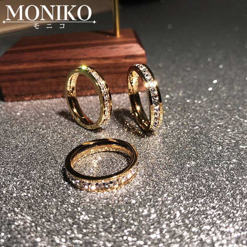 MONIKO แหวนเพชรไทเทเนียมเหล็กและแถวคู่ 24K สีโรสโกลด เข้ากับทุกการแต่งกาย สําหรับผู้หญิง