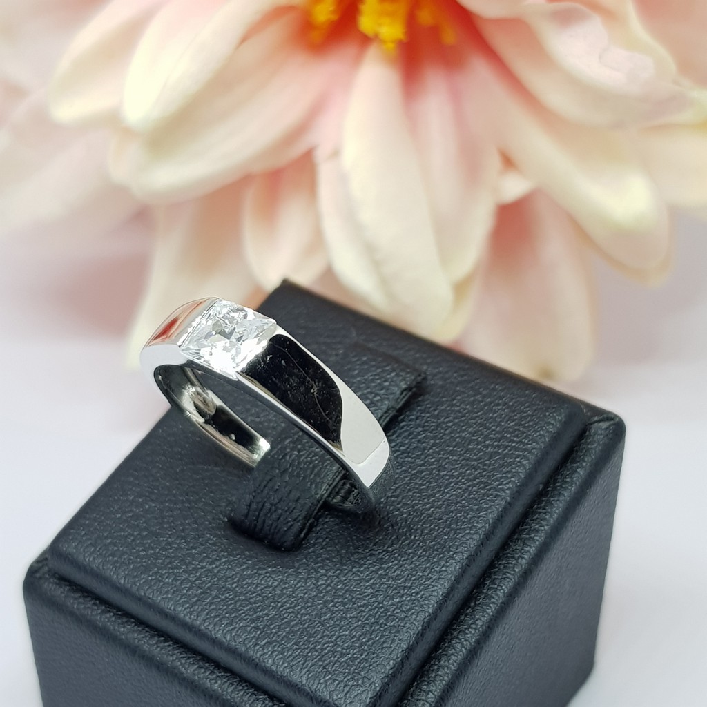 Memorine Jewelry แหวนเงินแท้ 925 ฝังเพชรสวิส (CZ) : ONLR185