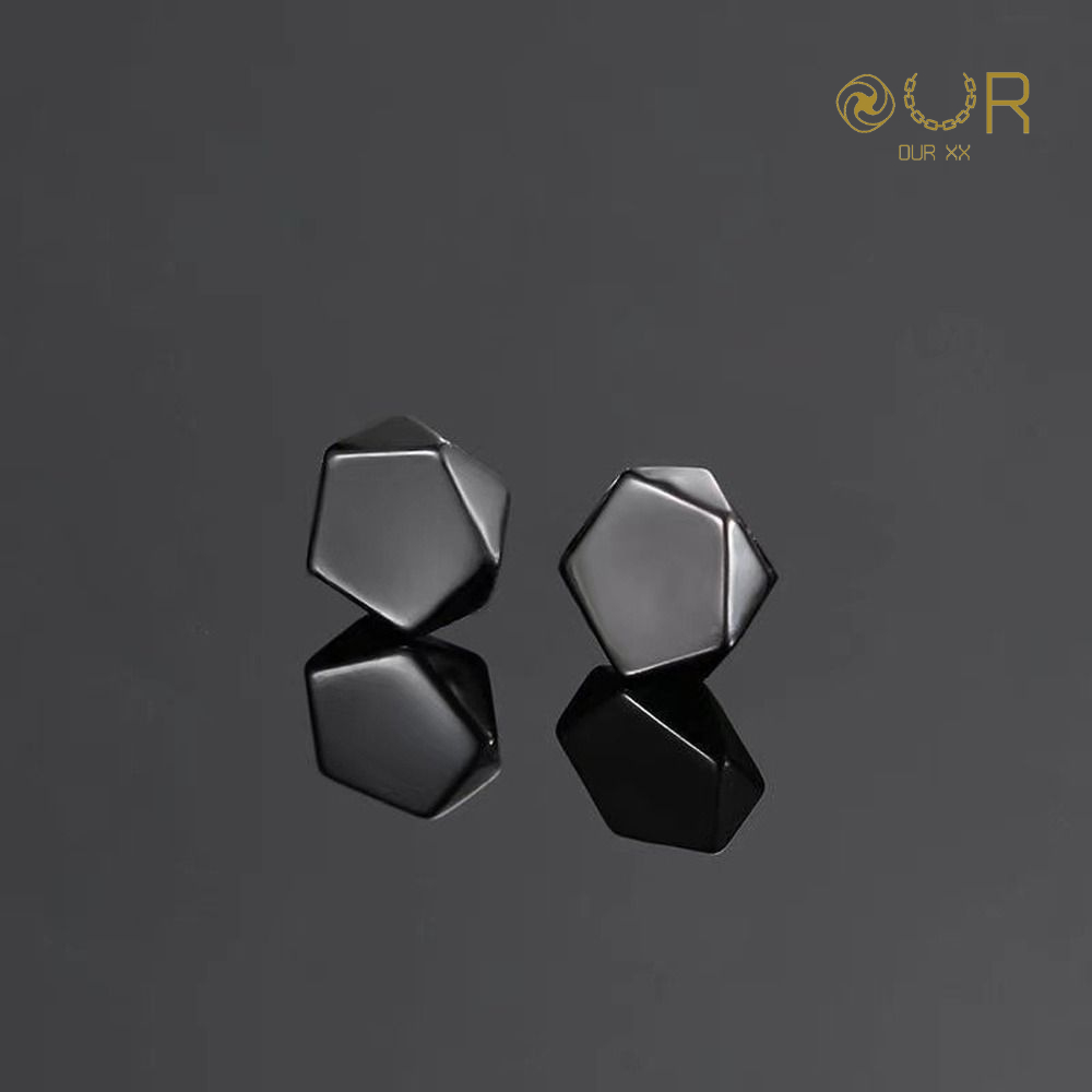 Our XX Polygon Mag ต่างหูหนีบแม่เหล็ก วัสดุไทเทเนียม เกรดเครื่องมือแพทย์ (M009-M010)