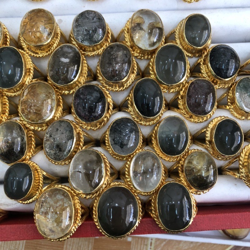 Quartz แหวนโป่งข่าม แก้วโป่งข่ามแท้ ตัวเรือนทองเหลือง สุ่มแก้วเท่านั้น