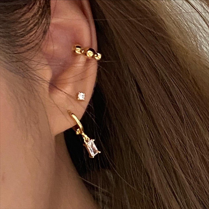RINDA - Classic dot gem (ต่างหูก้าน)