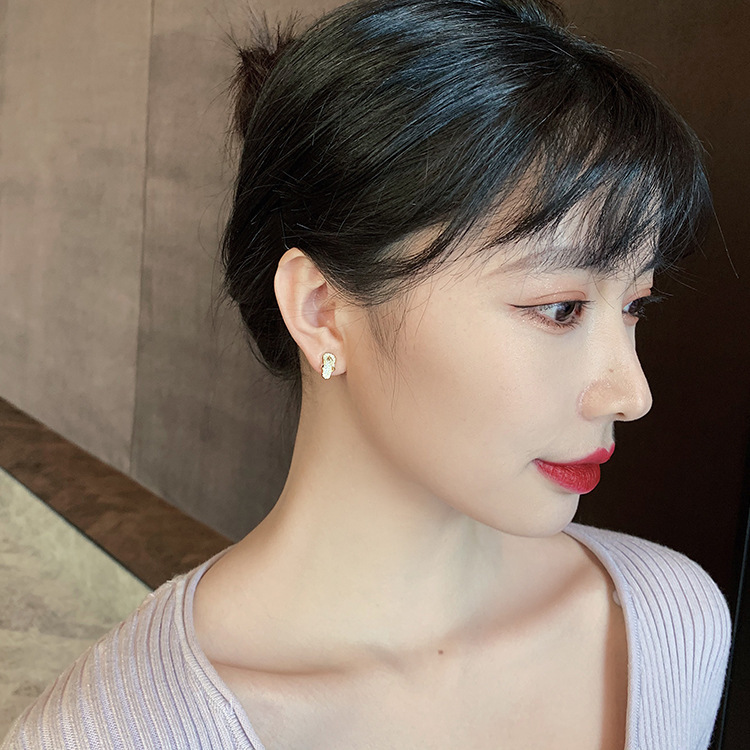 S925 เงินเข็มเรียบง่ายบุคลิกภาพรองเท้าแตะต่างหูอินเทรนด์ต่างหูผู้หญิงลมหนาว