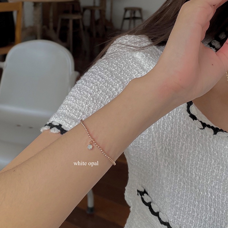 SissyJewelry //ข้อมือเงินแท้ รุ่นเอ็นยืดโรสโกลด์ ประดับ จี้พลอยกลมจิ๋ว 4mm )  Free gift box