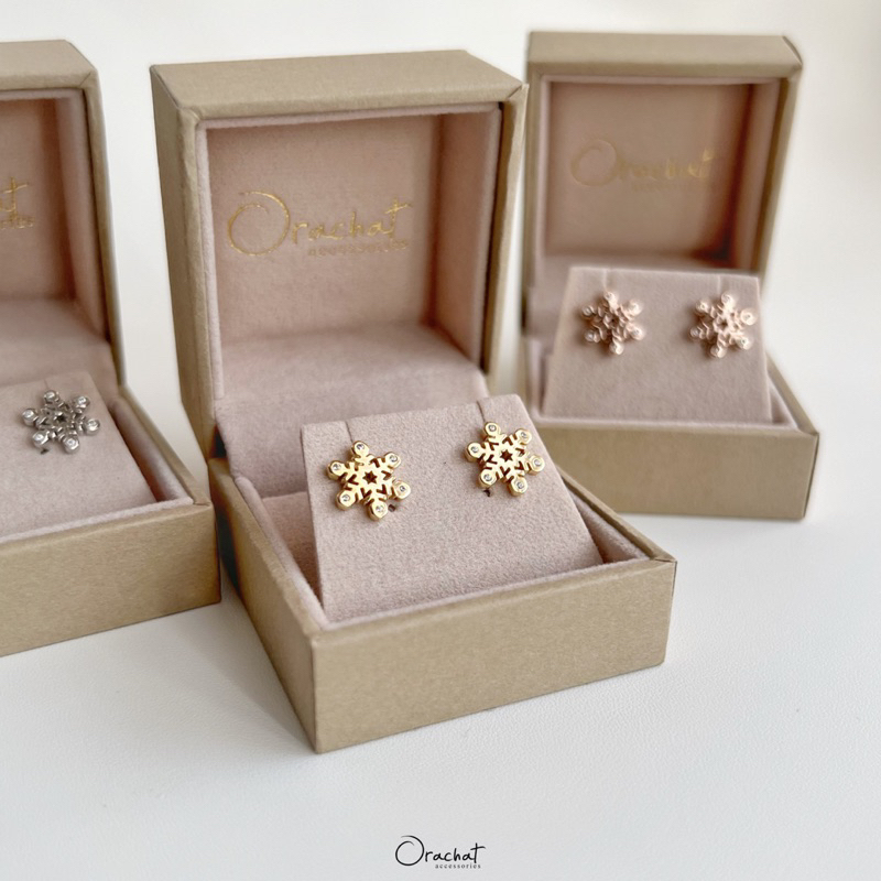 Snowflake 100 H&A earrings. ❄️ Winter collection หมดแล้วไม่ทำเพิ่ม : ต่างหูแบบติดหูตัวเรือนเงินแท้