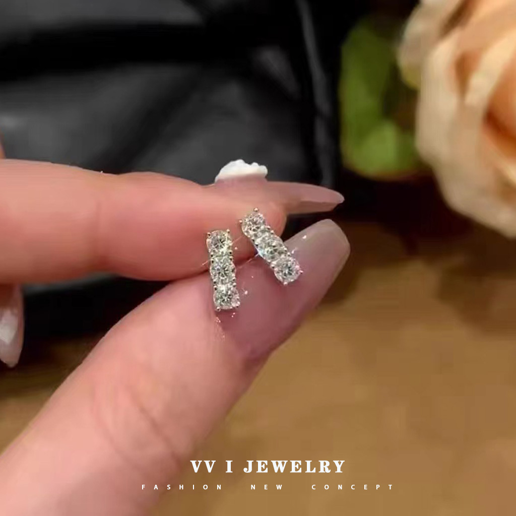 Vvi Moissanite Earring ต่างหูเงินแท้ 925 เพชรโมอีส เครื่องประดับยอดฮิต เครื่องประดับหญิง ของขวัญ vvs/D