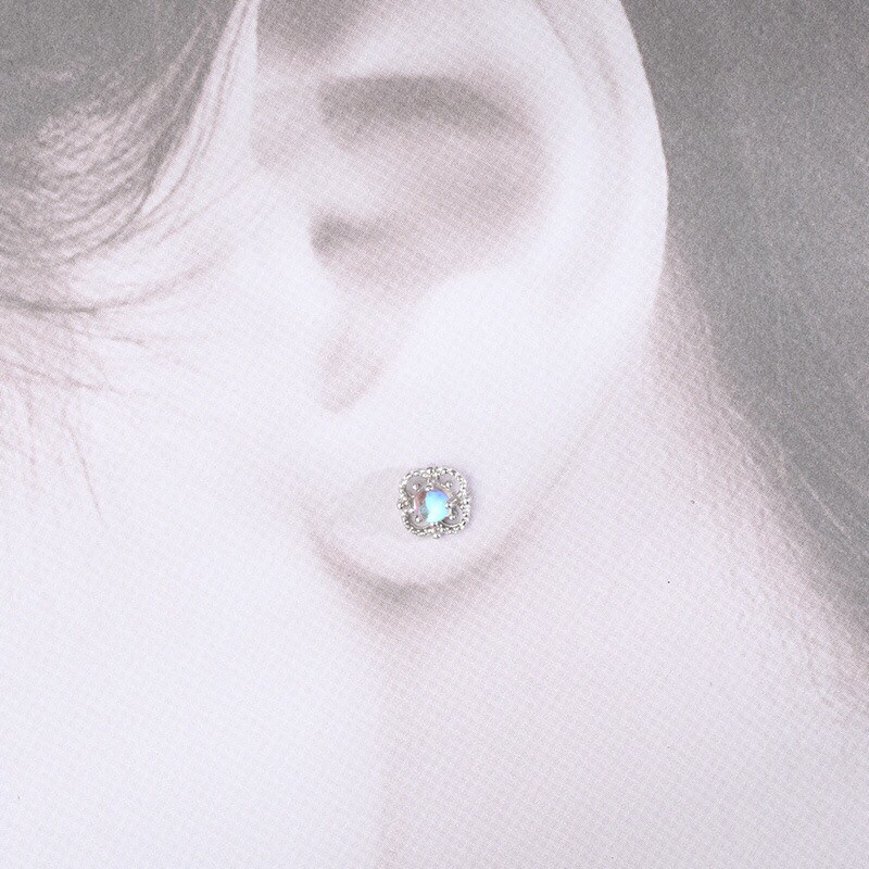 earika.earrings - hologram snowflake piercing จิวหูเงินแท้เกล็ดหิมะ (ราคาต่อชิ้น) เหมาะสำหรับคนแพ้ง่าย