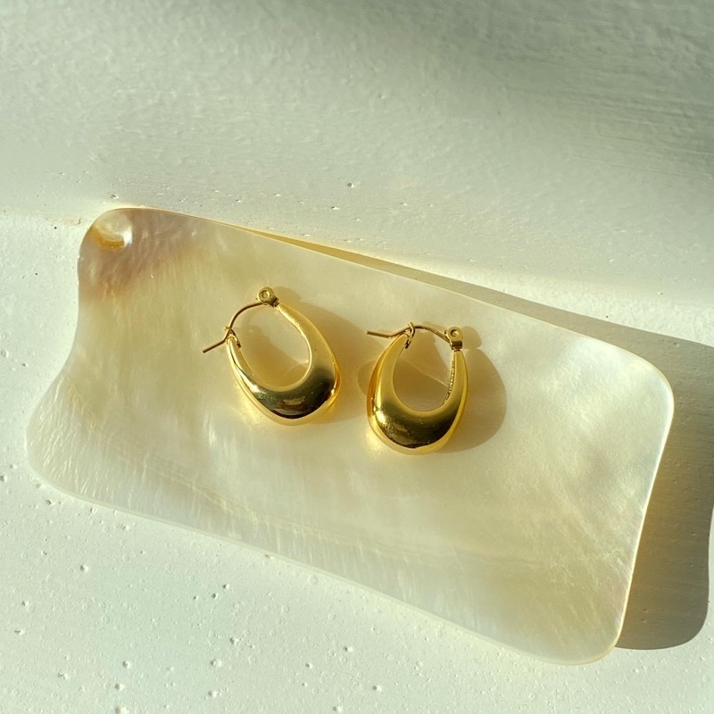 imean.store - Gorgeous gold hoops with titanium | ต่างหูห่วงงานไทเทเนี่ยมสีทอง 2 cm