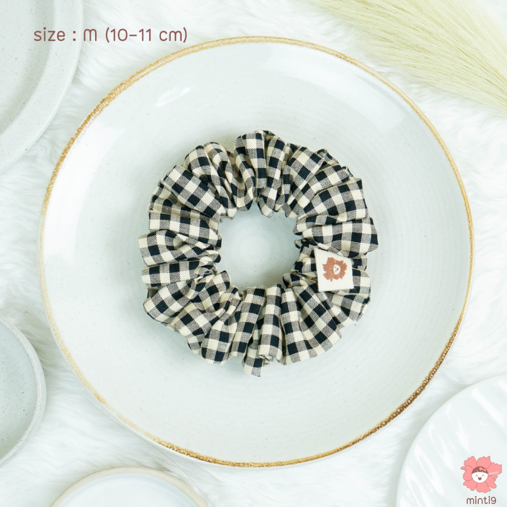 minti9 • ยางรัดผมโดนัท ลายตารางกลางสดใส สีดำ  • Scrunchies