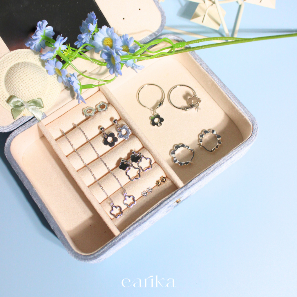 (กรอกโค้ด YAQ6E ลด 60.-) earika.earrings - silvery daisy collection รวมเครื่องประดับเงินแท้ลายเดซี่ผิวแพ้ง่ายใส่ได้