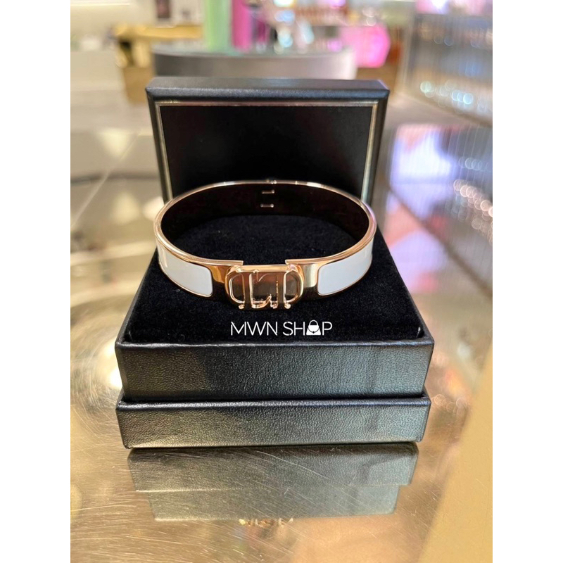 กำไลขาวดำ มาเพิ่มแล้วนะคะ Lyn jewelry สร้อยข้อมือ,กำไล พร้อมกล่อง ของแท้จากชอป