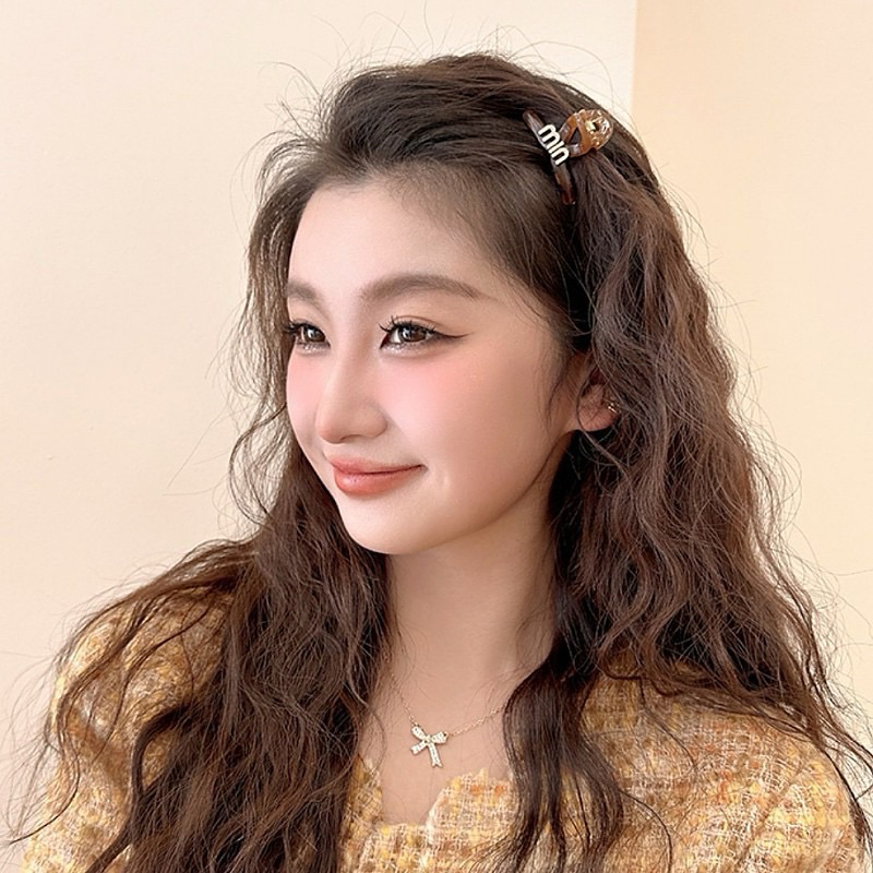 กิ๊บติดผม MIN TWIST ทรงไขว้เล็กใช้หนีบข้างหนีบสวยน่ารัก