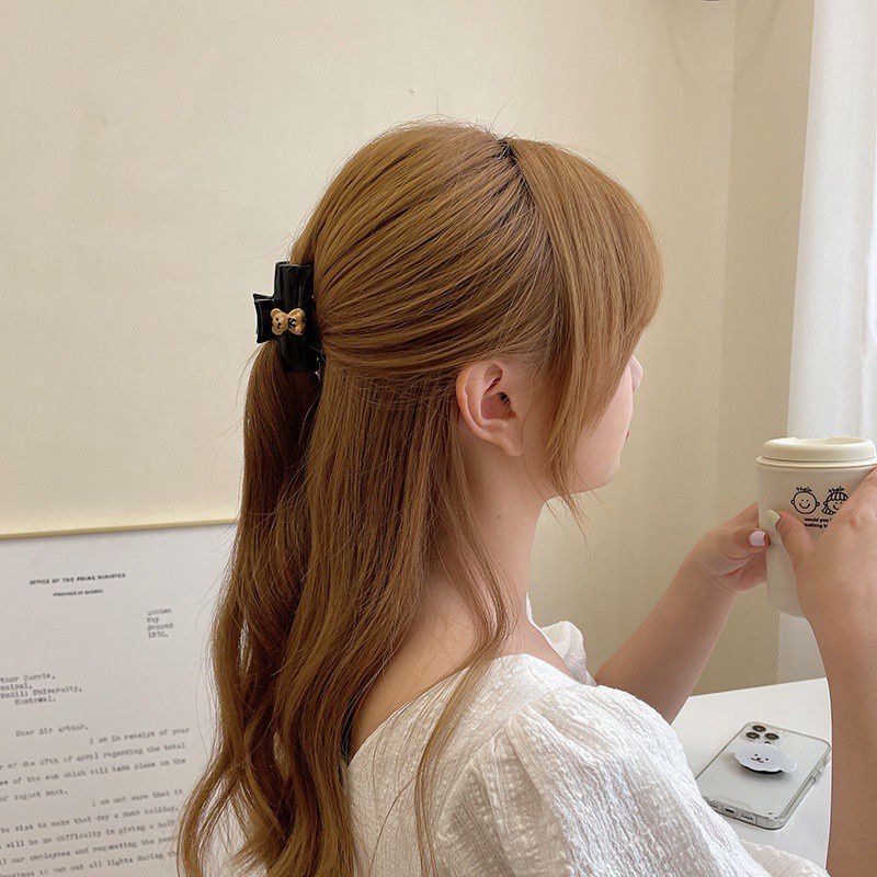 กิ๊บหนีบผมแชแนลประดับหมี(พร้อมส่ง)
