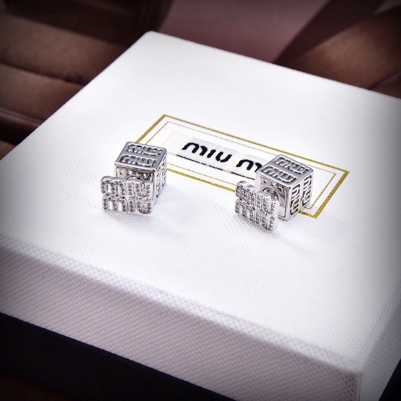 ต่างหู MIU เกรด VIP ใช้สลับ พร้อมส่ง